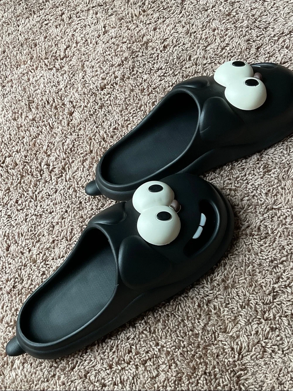 Black Cartoon Cat Slip-On Shoes